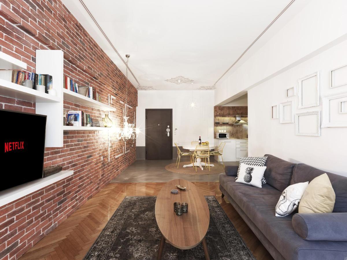 Athenian Apartment In The Center With Jacuzzi Buitenkant foto