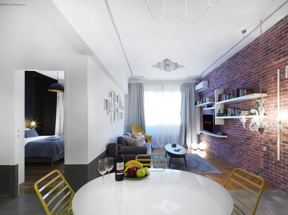 Athenian Apartment In The Center With Jacuzzi Buitenkant foto