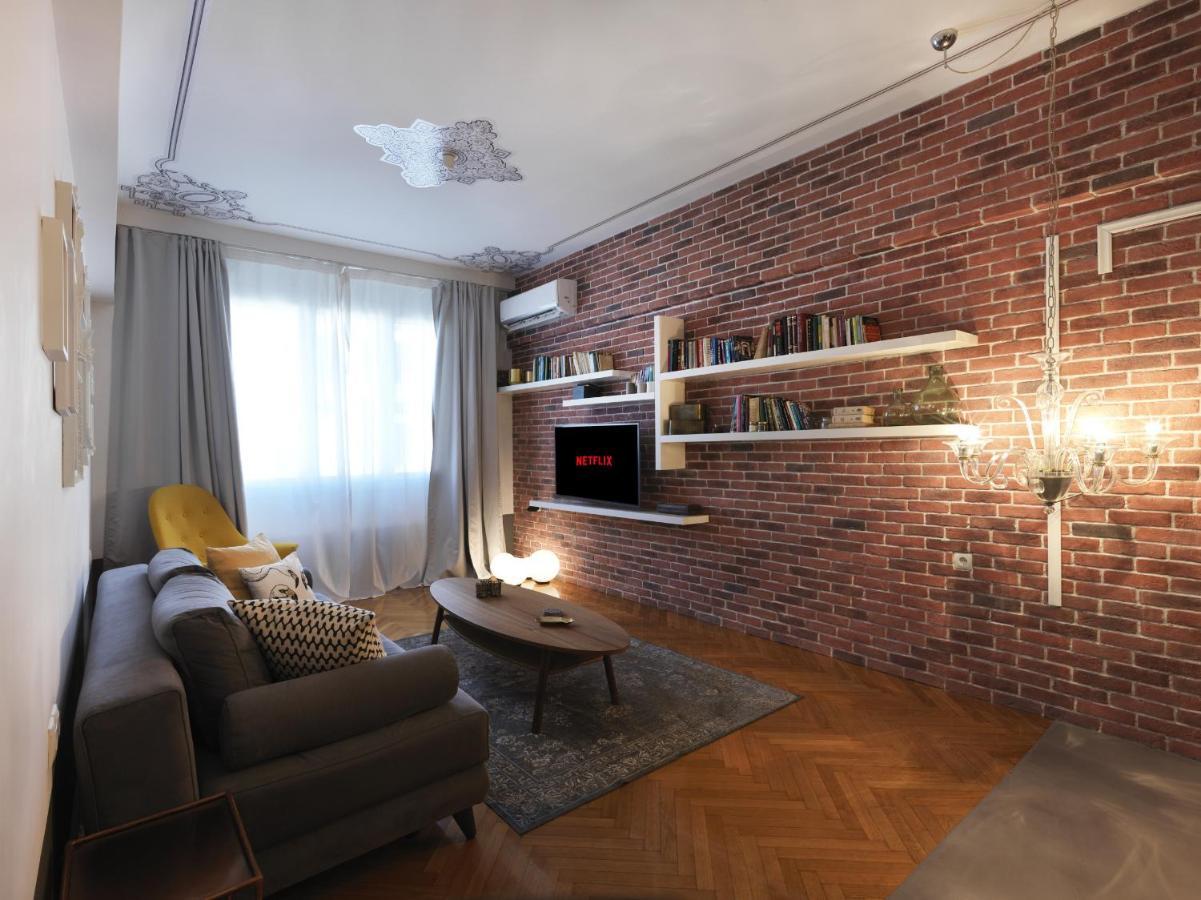 Athenian Apartment In The Center With Jacuzzi Buitenkant foto