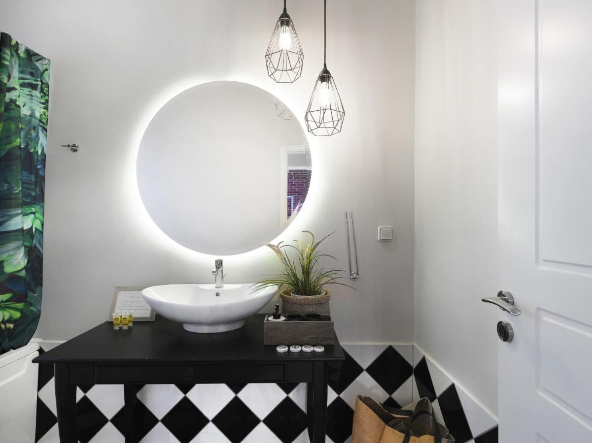 Athenian Apartment In The Center With Jacuzzi Buitenkant foto